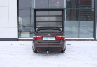 Подержанный автомобиль Kia Rio Sedan 2014 года (4 фото)