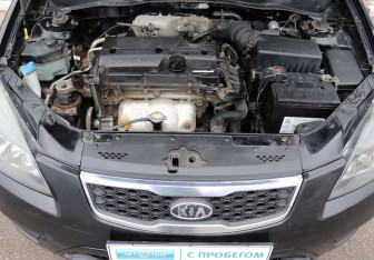 Подержанный автомобиль Kia Rio Hatchback 2010 года (10 фото)