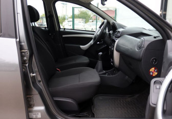 Подержанный автомобиль Nissan Terrano 2014 года (13 фото)