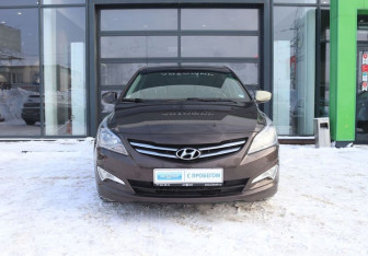 Подержанный автомобиль Hyundai Solaris Sedan 2016 года (8 фото)