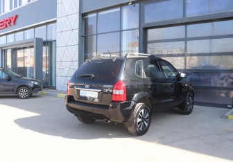 Подержанный автомобиль Hyundai Tucson 2008 года (5 фото)