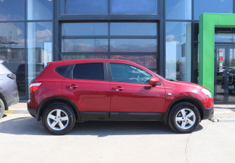 Подержанный автомобиль Nissan Qashqai 2011 года (6 фото)