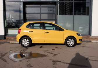 Подержанный автомобиль Volkswagen Polo Hatchback 2011 года (6 фото)