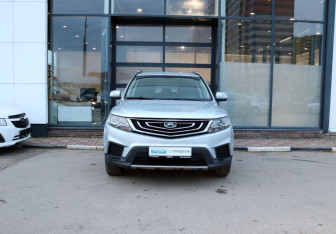 Подержанный автомобиль Geely Emgrand X7 2018 года (8 фото)