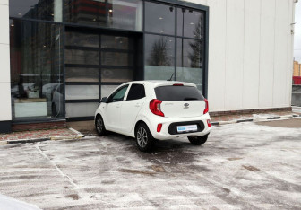 Подержанный автомобиль Kia Picanto 2021 года (3 фото)