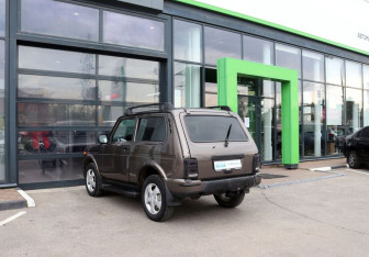 Подержанный автомобиль LADA (ВАЗ) 2121 (4x4) 2018 года (3 фото)