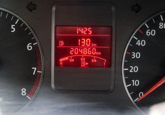 Подержанный автомобиль Volkswagen Polo Sedan 2012 года (14 фото)