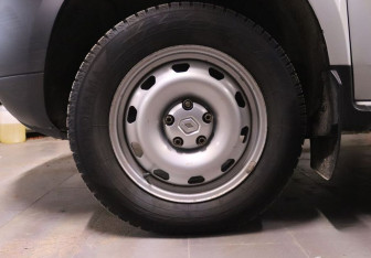 Подержанный автомобиль Renault Duster 2020 года (9 фото)