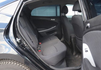 Подержанный автомобиль Hyundai Solaris Sedan 2013 года (12 фото)