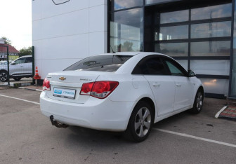 Подержанный автомобиль Chevrolet Cruze Sedan 2012 года (5 фото)