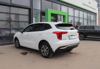 Подержанный автомобиль Haval Jolion 2022 года (3 фото)