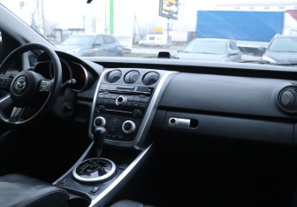 Подержанный автомобиль Mazda CX-7 2008 года (13 фото)
