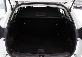 Подержанный автомобиль Renault Megane Wagon 2012 года (11 фото)