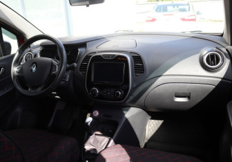 Подержанный автомобиль Renault Kaptur 2019 года (12 фото)