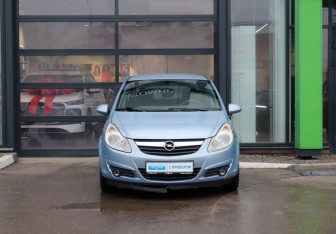 Подержанный автомобиль Opel Corsa 2007 года (9 фото)