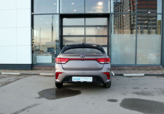 Подержанный автомобиль Kia Rio Sedan 2018 года (4 фото)