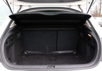 Подержанный автомобиль Citroen C4 Hatchback 2012 года (11 фото)