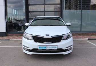 Подержанный автомобиль Kia Rio Sedan 2016 года (8 фото)