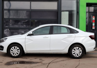 Подержанный автомобиль LADA (ВАЗ) Vesta Sedan 2024 года (2 фото)