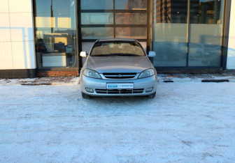 Подержанный автомобиль Chevrolet Lacetti Hatchback 2011 года (8 фото)