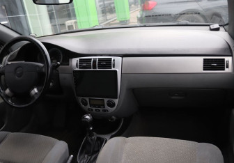 Подержанный автомобиль Chevrolet Lacetti Sedan 2008 года (13 фото)