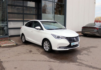 Подержанный автомобиль Changan Alsvin 2023 года (7 фото)