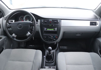 Подержанный автомобиль Chevrolet Lacetti Sedan 2011 года (14 фото)