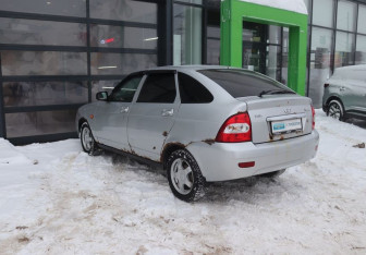 Подержанный автомобиль LADA (ВАЗ) Priora Hatchback 2008 года (3 фото)