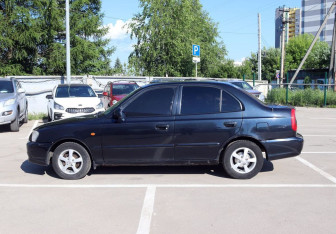 Подержанный автомобиль Hyundai Accent Sedan 2008 года (8 фото)