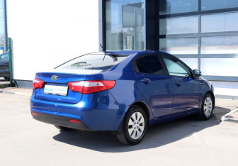Подержанный автомобиль Kia Rio Sedan 2012 года (6 фото)