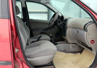 Подержанный автомобиль LADA (ВАЗ) Kalina Wagon 2009 года (13 фото)