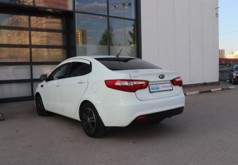 Подержанный автомобиль Kia Rio Sedan 2013 года (3 фото)