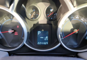Подержанный автомобиль Chevrolet Cruze Sedan 2010 года (17 фото)
