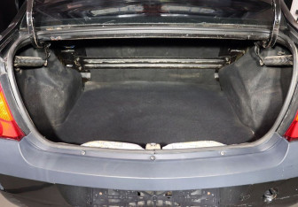 Подержанный автомобиль Renault Logan Sedan 2009 года (11 фото)