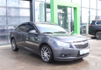 Подержанный автомобиль Chevrolet Cruze Sedan 2011 года (7 фото)