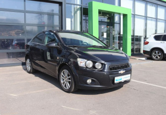 Подержанный автомобиль Chevrolet Aveo Sedan 2012 года (7 фото)