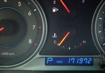 Подержанный автомобиль Chevrolet Epica 2012 года (8 фото)
