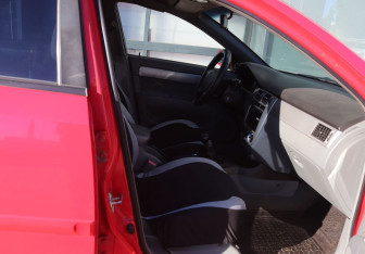 Подержанный автомобиль Chevrolet Lacetti Sedan 2008 года (12 фото)