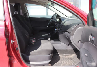 Подержанный автомобиль Hyundai i30 Hatchback 2010 года (12 фото)