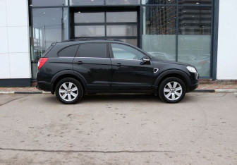Подержанный автомобиль Chevrolet Captiva 2011 года (6 фото)