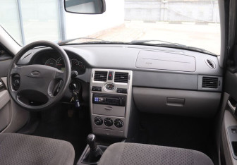 Подержанный автомобиль LADA (ВАЗ) Priora Wagon 2010 года (13 фото)