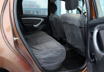 Подержанный автомобиль Renault Duster 2013 года (10 фото)
