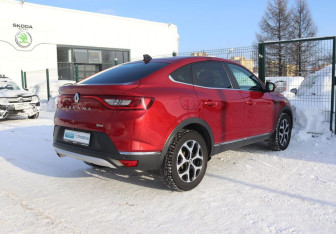 Подержанный автомобиль Renault Arkana 2021 года (5 фото)