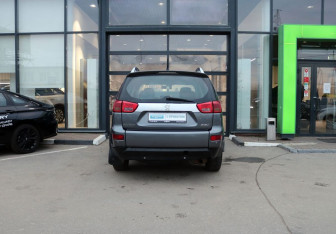 Подержанный автомобиль Peugeot 4007 2011 года (4 фото)