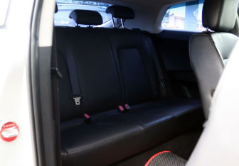 Подержанный автомобиль Kia Ceed Hatchback 2009 года (12 фото)