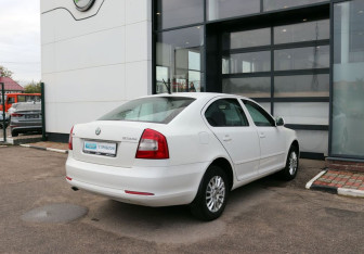 Подержанный автомобиль Skoda Octavia Liftback 2011 года (5 фото)