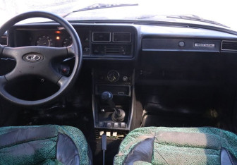 Подержанный автомобиль LADA (ВАЗ) 2107 2002 года (16 фото)