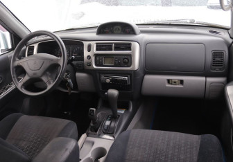 Подержанный автомобиль Mitsubishi Pajero Sport 2006 года (13 фото)