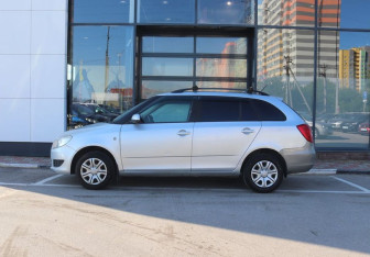 Подержанный автомобиль Skoda Fabia Wagon 2011 года (2 фото)