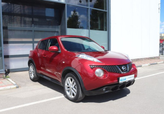 Подержанный автомобиль Nissan Juke 2013 года (7 фото)
